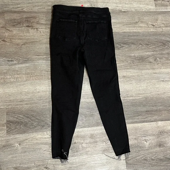 Spanx Women’s Black Distressed High Rise Skinny Pants with Raw Hem Size Large - Picture 6 of 8